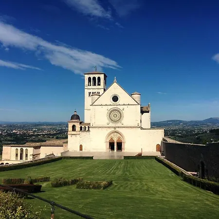 In Umbria Near Assisi, Cleaning Included * Assisi