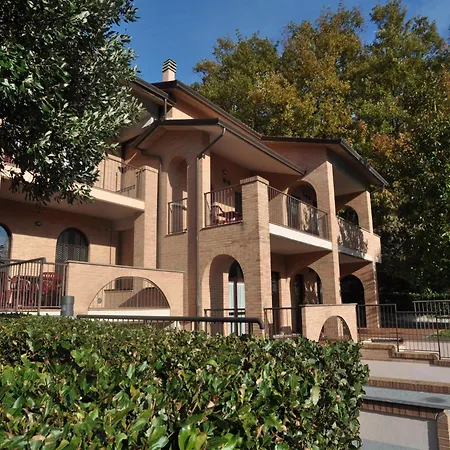 With Shared Pool In Assisi, Cleaning Included Holiday home